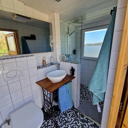 Henrys Cozy Tiny House - Ruhig, Garten, Talblick, شقة *